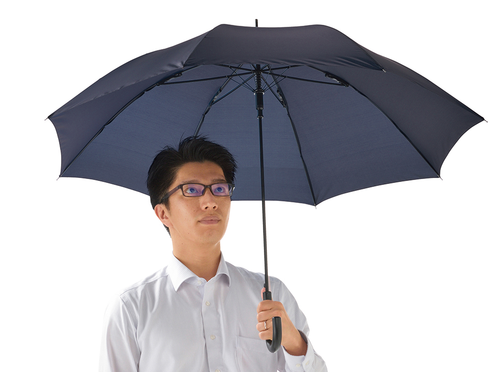男性も日傘をさす時代です。