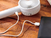 USB充電式です。