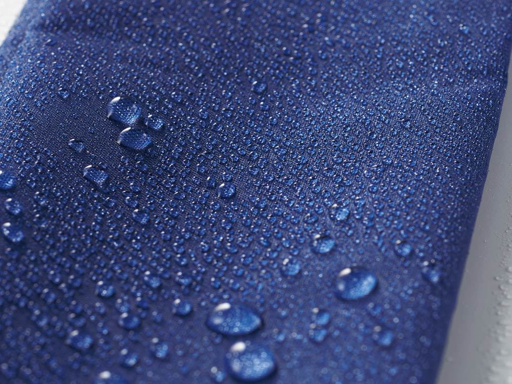水滴がみるみる落ちる超撥水加工