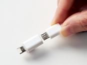 コネクターを付け替えて様々な機器に対応