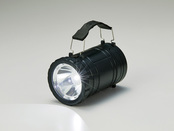 持ちやすい形状の懐中電灯にも